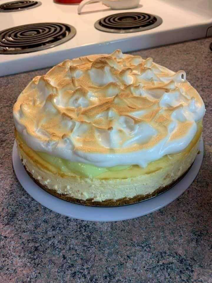 HOMEMADE LEMON MERINGUE PIE!!!