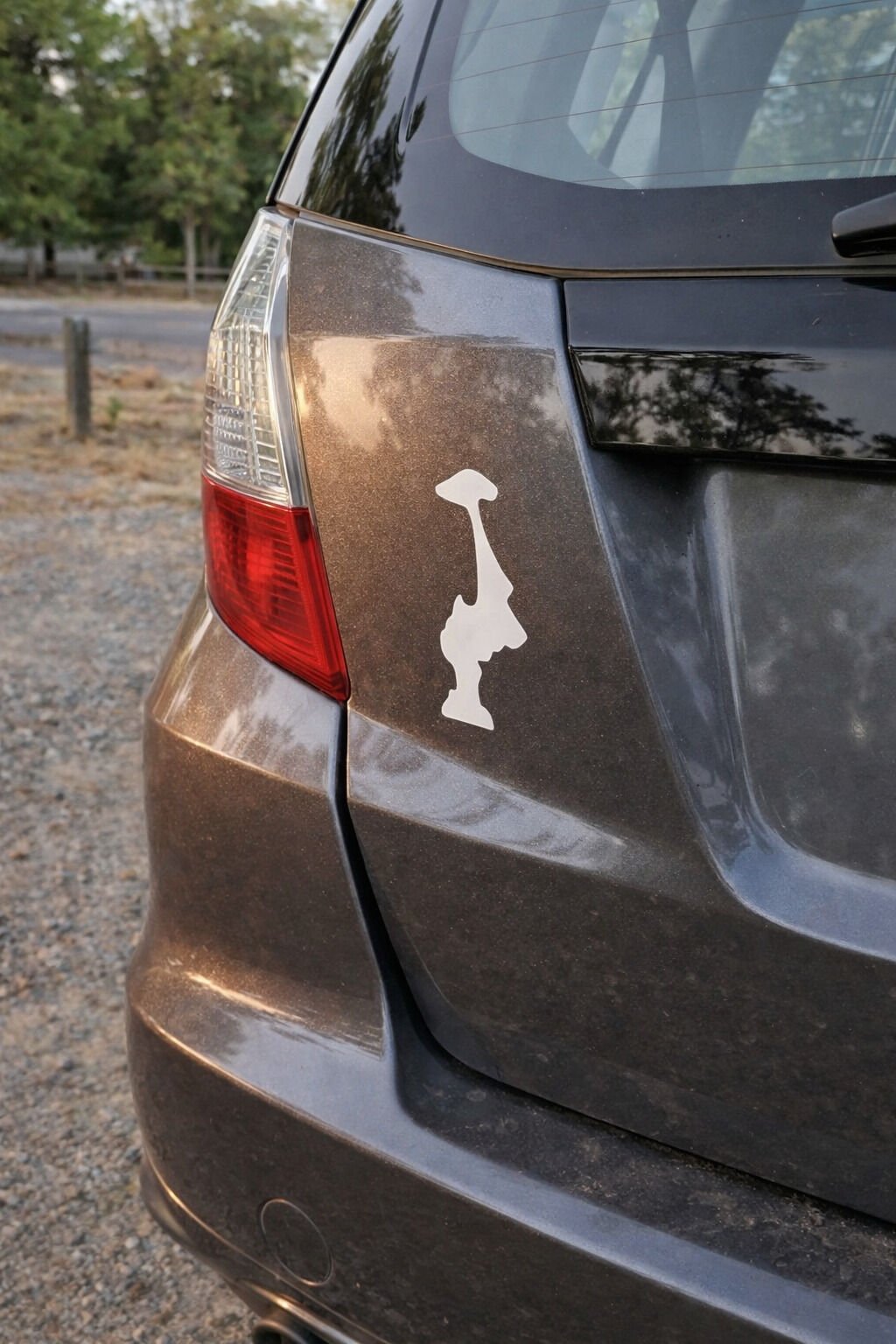 What an Upside-Down State Sticker Really Represents for Drivers – story-veterans.com