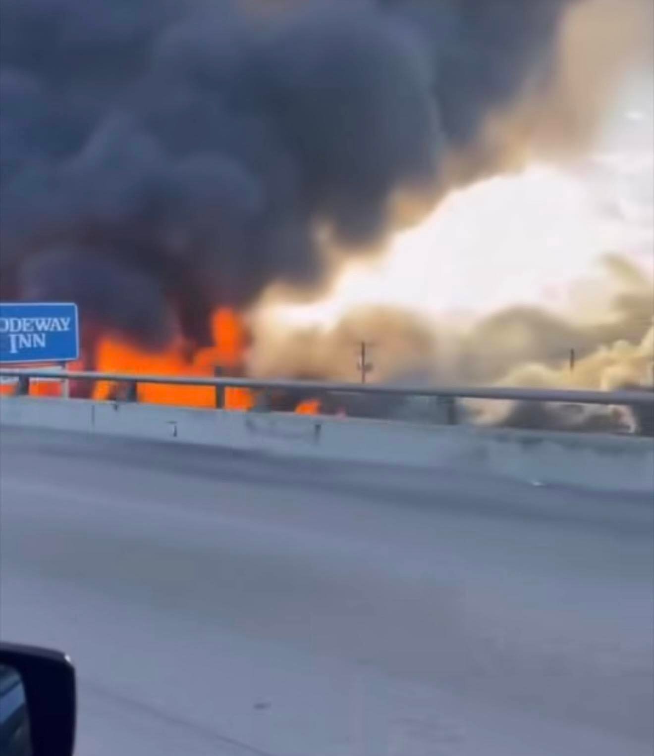 BREAKING NEWS Just hours ago, a tremendous fire broke out in…See mor – story-veterans.com